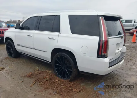 2016 Cadillac Escalade Premium Collection z USA, uszkodzony, nr VIN 1GYS4CKJ4GR452392